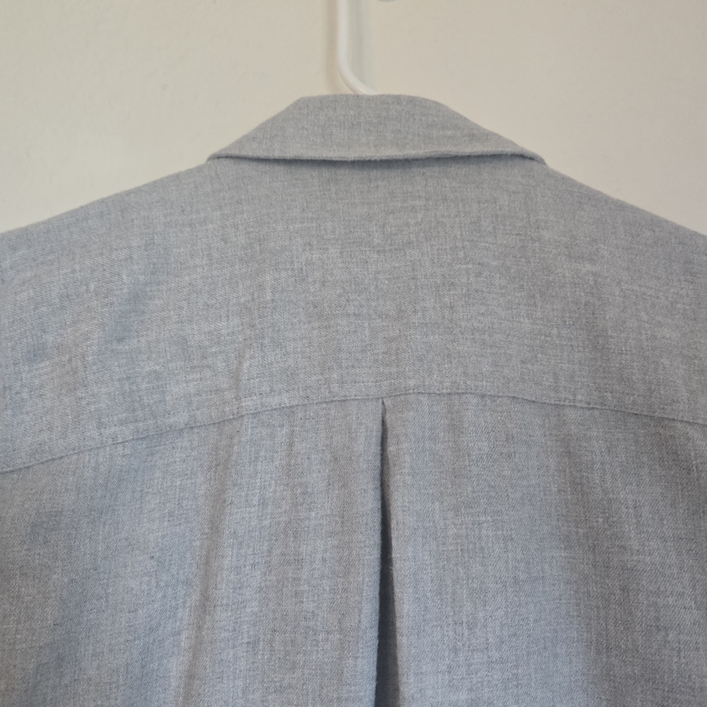 Madewell Women's Light Gray Casual Button-Down Shirt - Picture 3 of 9
